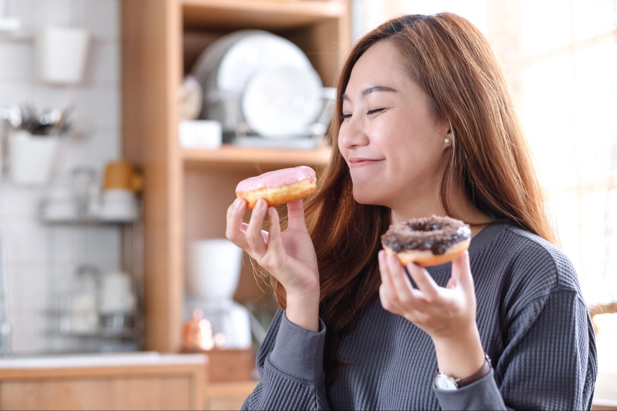 3. กินของที่ชอบเพื่อคลายเครียด